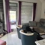 Mazury Caloroczny Jezioro بيت للعطل